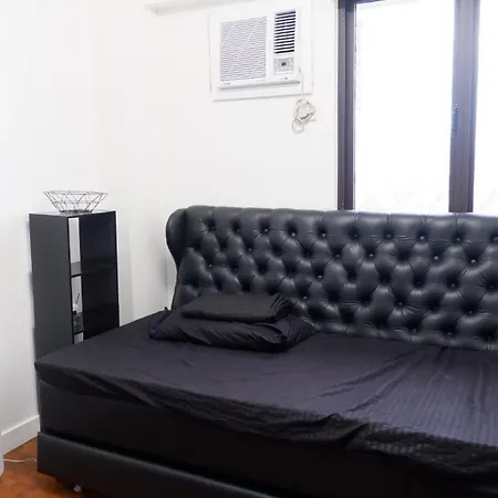 2Br Near Bgc & Makati. Karaoke, Netflix, Amazon Prime Apartment